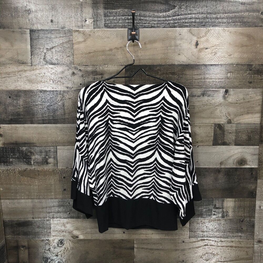 Chico's Women's Knit Kit Classic Zebra Top Blouse Size 0/S/4 Flowing Sleeves - Picture 3 of 9